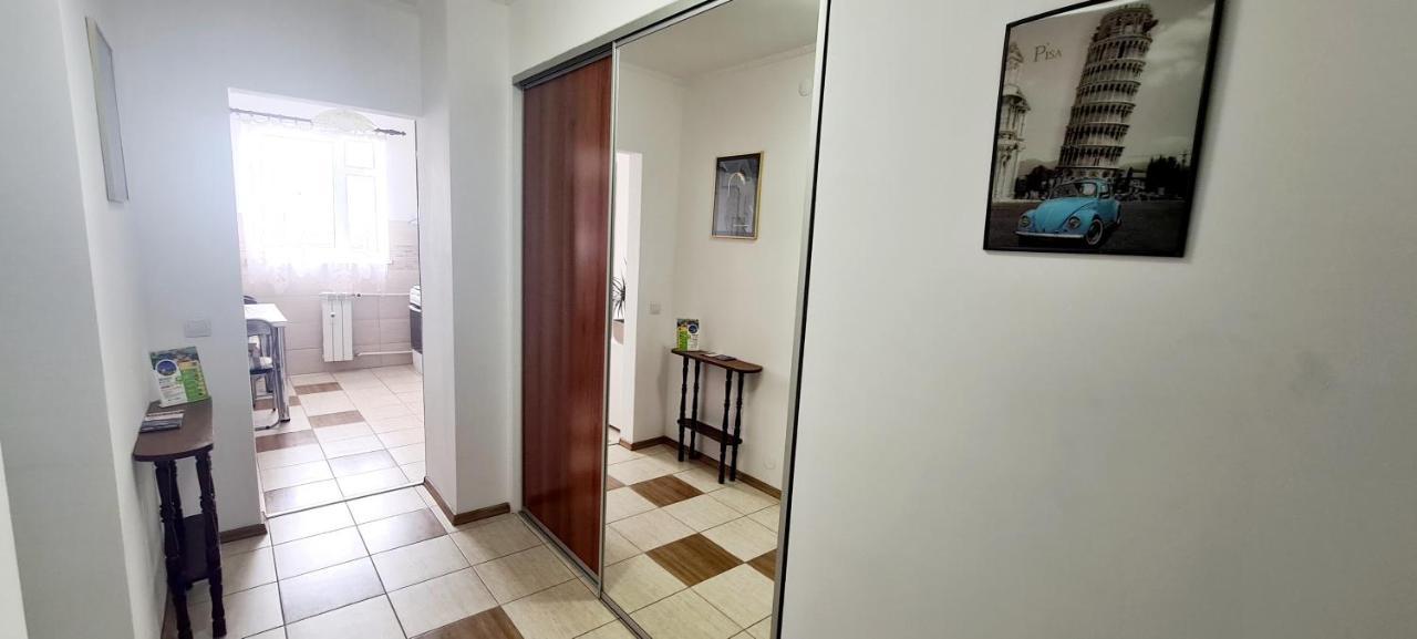 Perfect View Apartament 2 Rooms Self Check-In Бухарест Екстер'єр фото